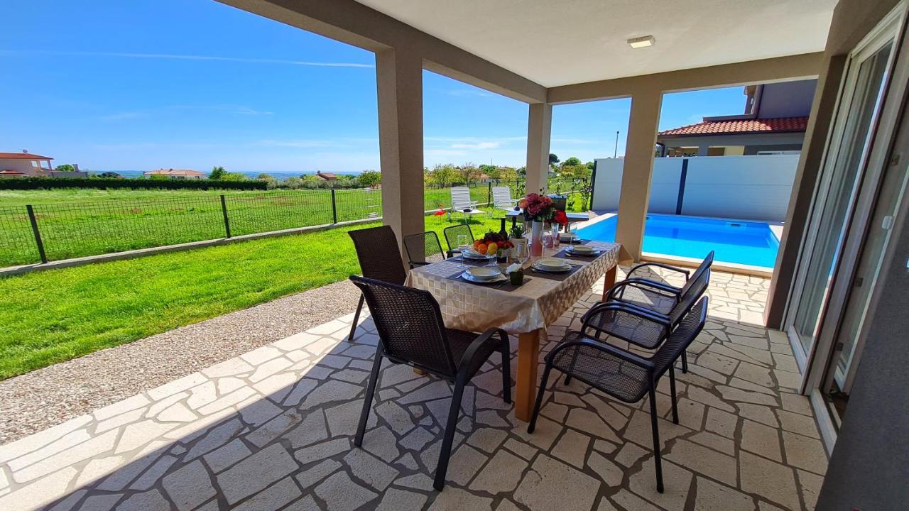 Villa Robert Kaštelir Kültér fotó